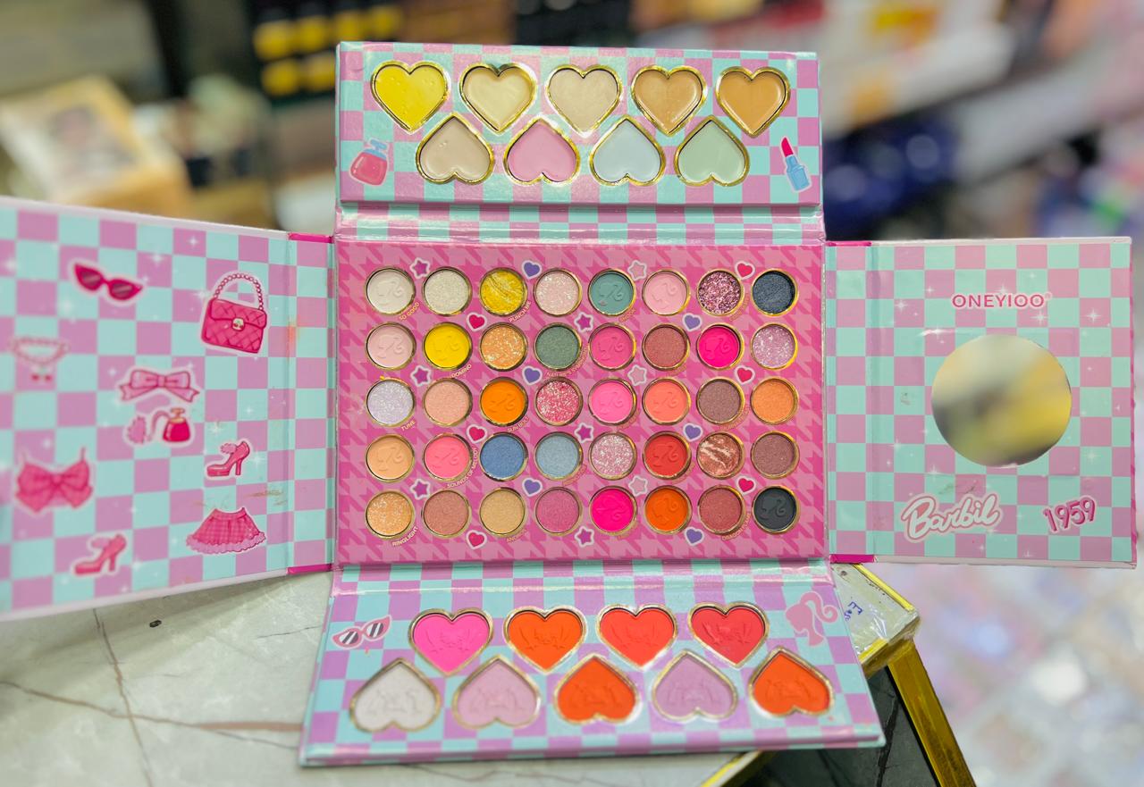 Barbie-Themed Folding All-in-One Makeup Palette Kit 🎀💖