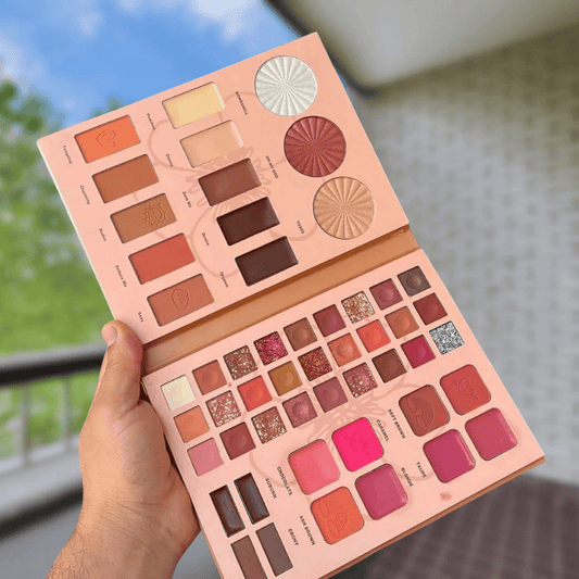Mocallure 4in1 Kit Girls Just Wanna Have Fun Make Up Palette