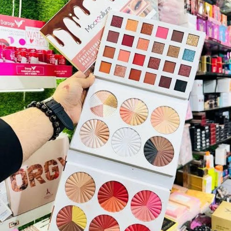 Mocallure Eyeshadow and Blush Pallete